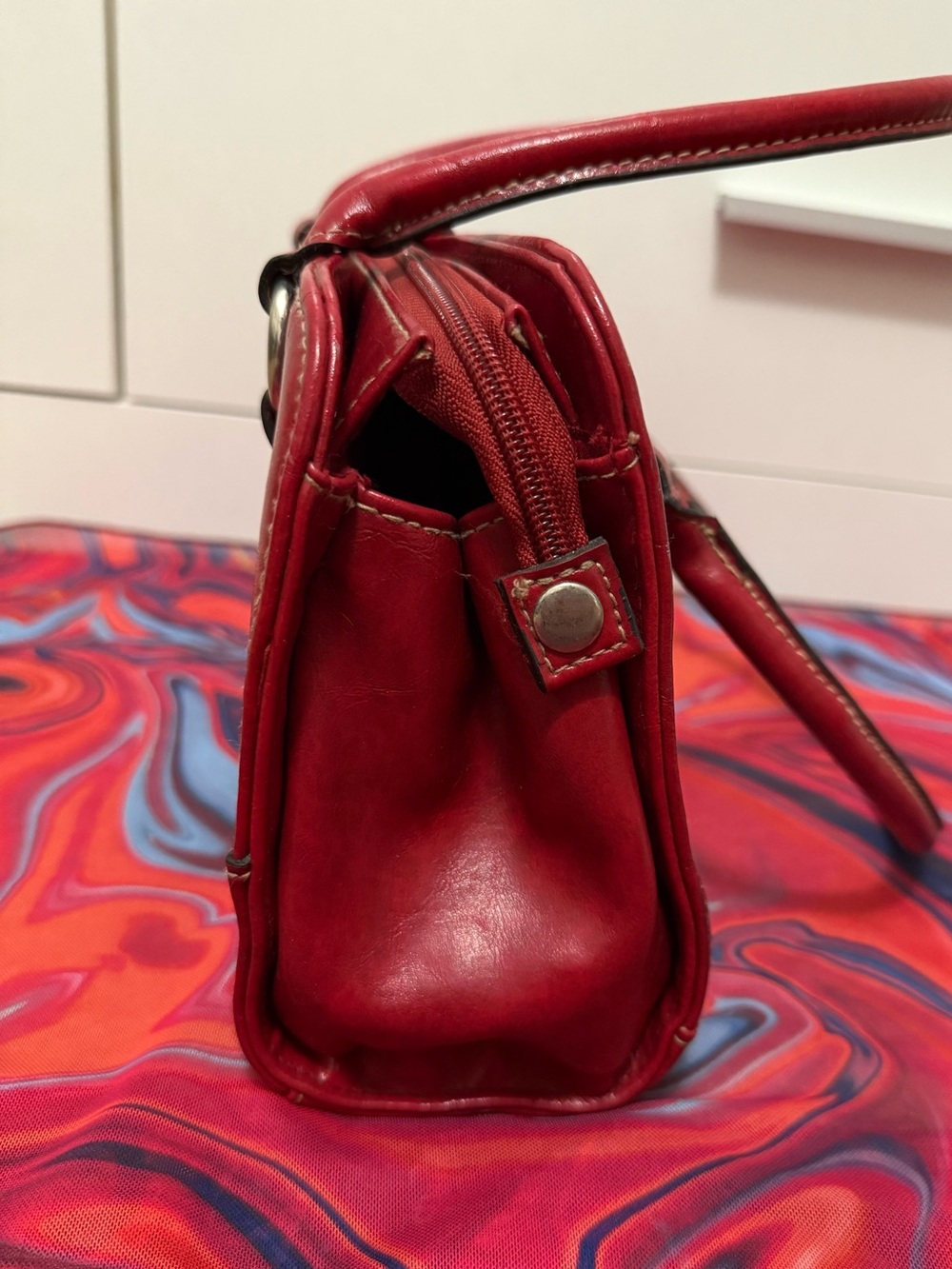Vintage Y2K Cherry Red Structured East West Baguette Bag πβ¨ - Picture 7 of 7